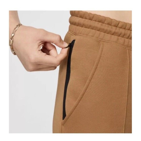 NIKE TECH Fleece Joggers Size XL Flax Brown NEW Standard Fit Mid Rise Sportswear - Picture 6 of 13